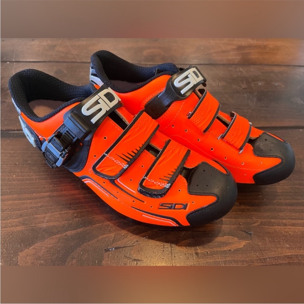 Sidi Dominator Cycling Shoes / mountain bike cleats - Orange and Black size 41